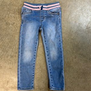 Girls Cat & Jack 4T skinny jeans with incredible stretch